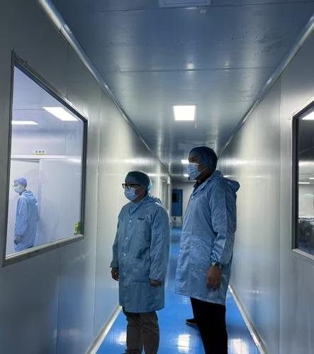 Kunjungan Pabrik dening Tamu ing Pameran MEDICA ing Jerman; Njelajah Kesempatan Anyar ing Pasar Medis Eropa