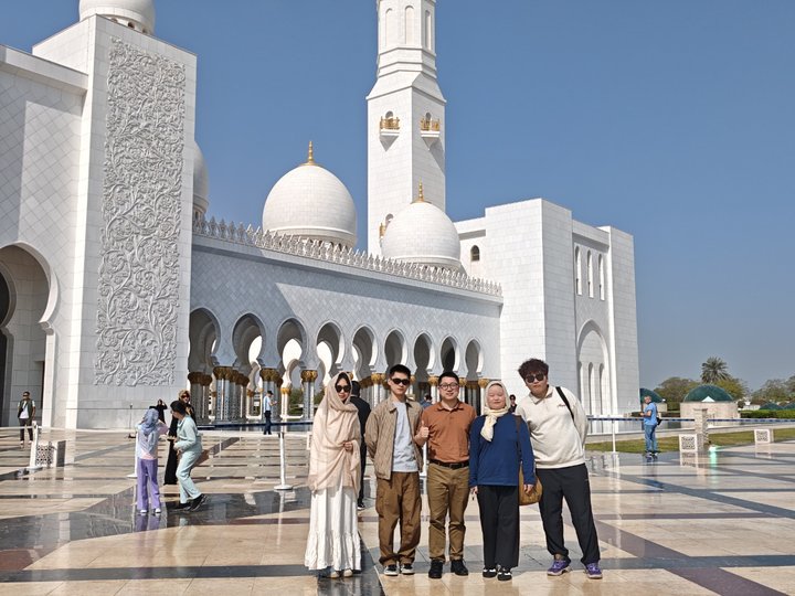Haorun Medical Travels menyang Dubai kanggo Njelajah Budaya Lokal lan Kesempatan Pasar